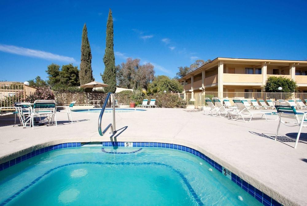 La Quinta Inn By Wyndham Phoenix North מראה חיצוני תמונה