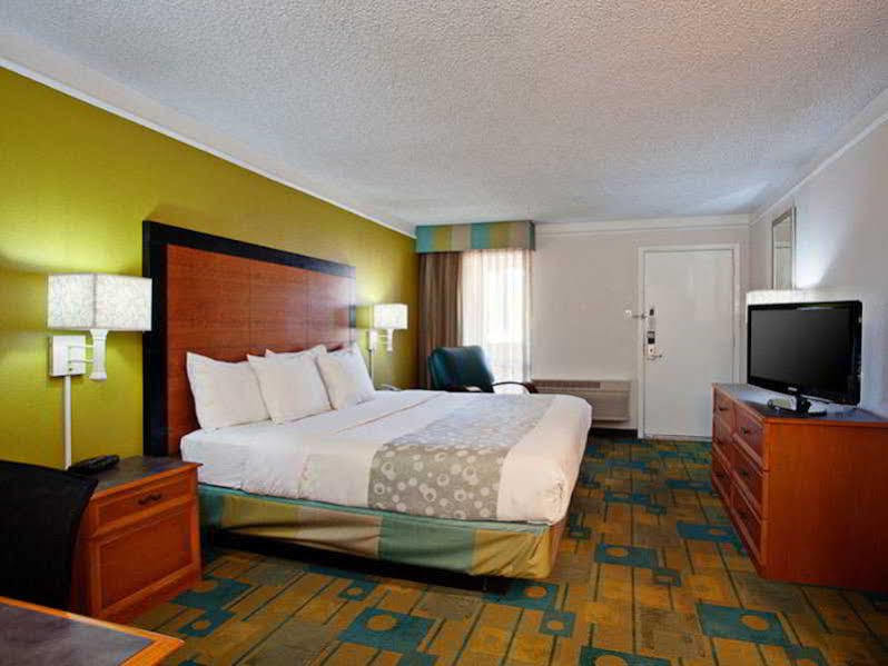 La Quinta Inn By Wyndham Phoenix North מראה חיצוני תמונה